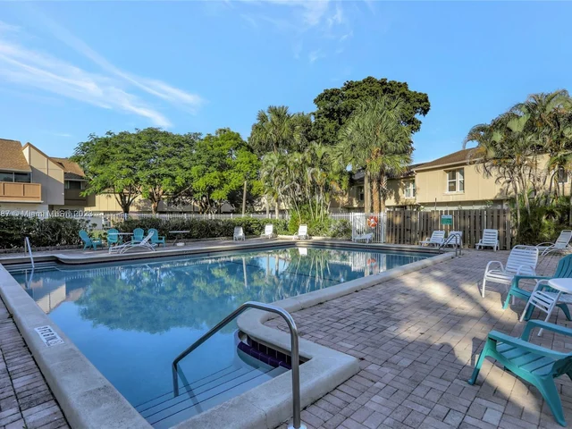 863 NW 81st Ter # 5, Plantation FL 33324