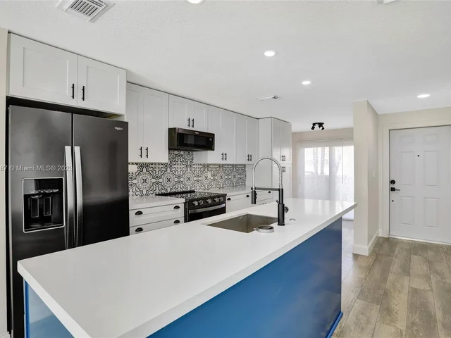 863 NW 81st Ter # 5, Plantation FL 33324