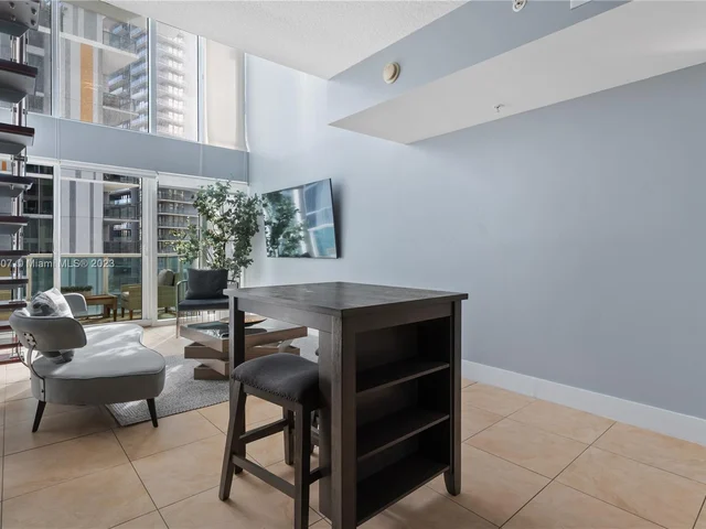 41 SE 5th St # 1212, Miami FL 33131