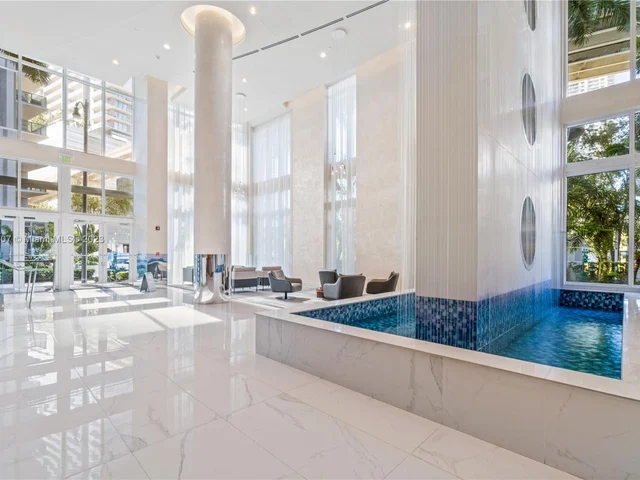 41 SE 5th St # 1212, Miami FL 33131