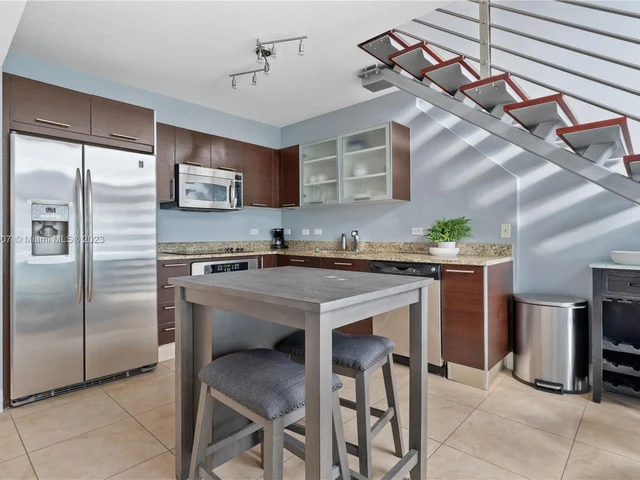 41 SE 5th St # 1212, Miami FL 33131