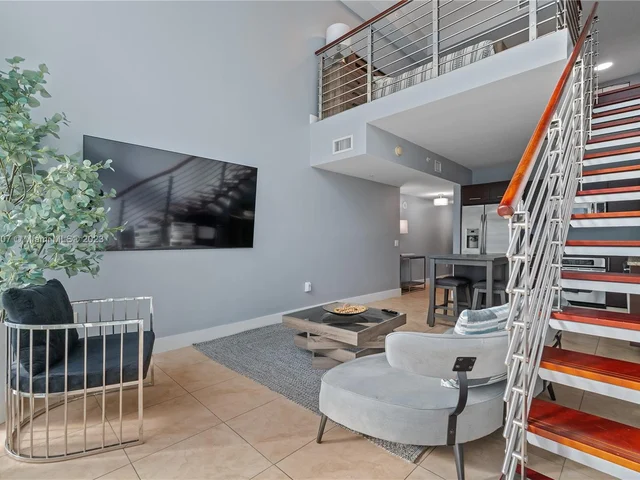 41 SE 5th St # 1212, Miami FL 33131