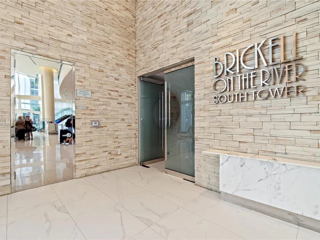 41 SE 5th St # 1212, Miami FL 33131