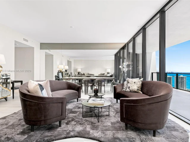 1000 Biscayne Blvd # 3702, Miami FL 33132