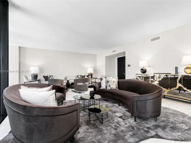 1000 Biscayne Blvd # 3702, Miami FL 33132