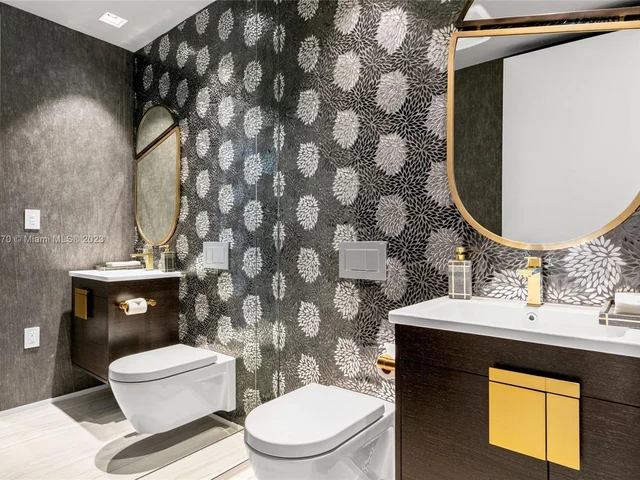 1000 Biscayne Blvd # 3702, Miami FL 33132