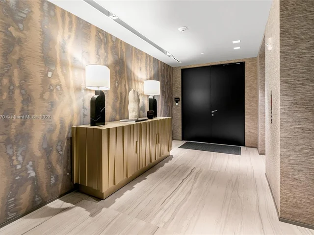 1000 Biscayne Blvd # 3702, Miami FL 33132