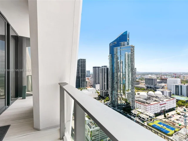 1000 Biscayne Blvd # 3702, Miami FL 33132