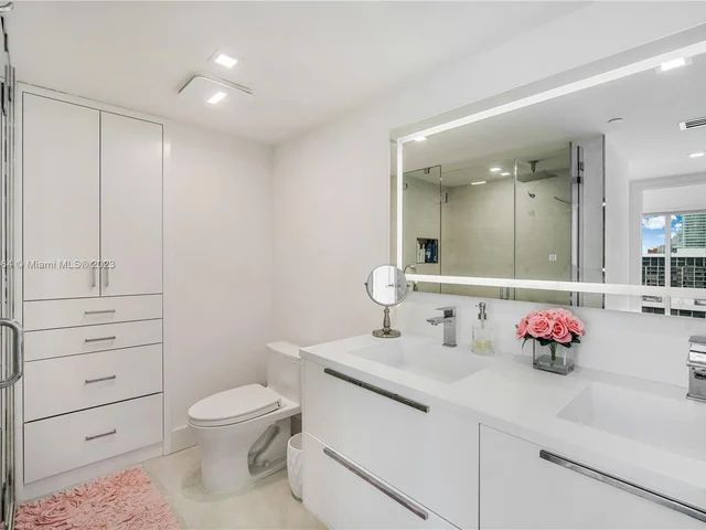 2101 Brickell Ave # 2201, Miami FL 33129