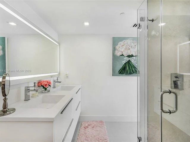 2101 Brickell Ave # 2201, Miami FL 33129