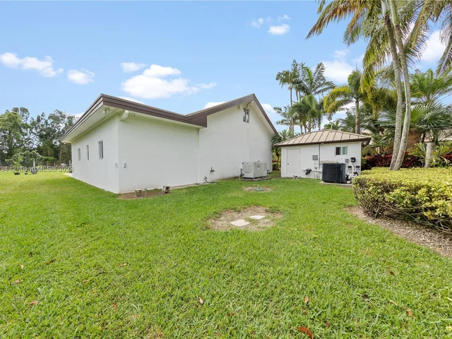 24351 SW 140th Ave, Homestead FL 33032