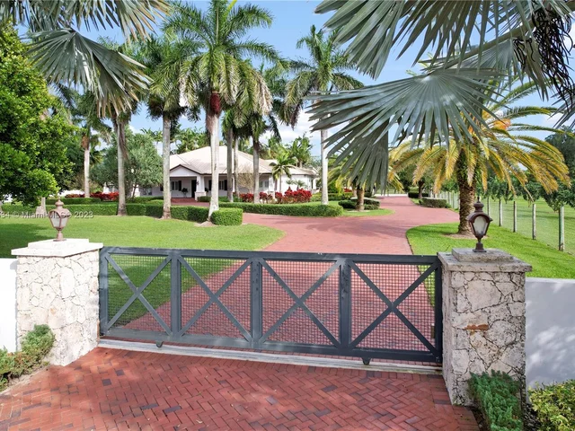 24351 SW 140th Ave, Homestead FL 33032