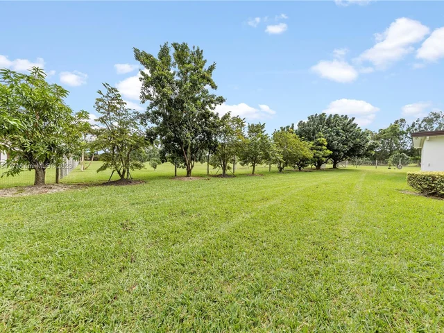 24351 SW 140th Ave, Homestead FL 33032