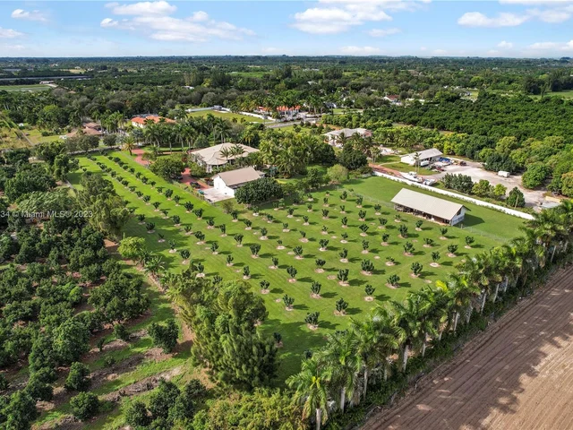 24351 SW 140th Ave, Homestead FL 33032