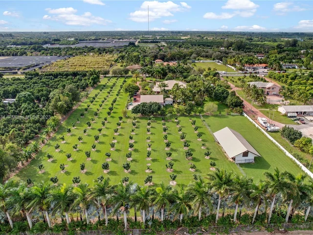 24351 SW 140th Ave, Homestead FL 33032