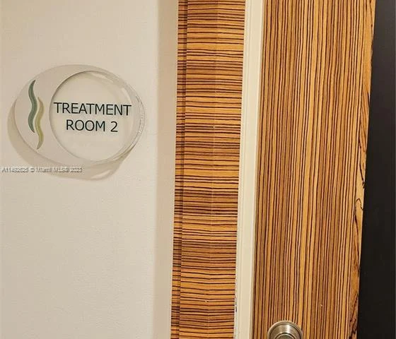 253 NE 2nd St # 618, Miami FL 33132