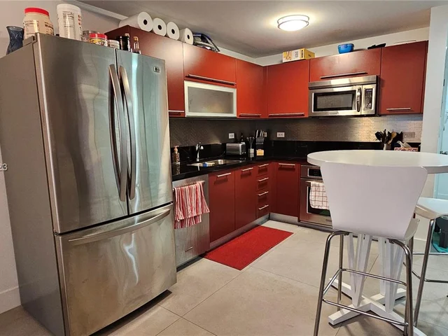 253 NE 2nd St # 618, Miami FL 33132