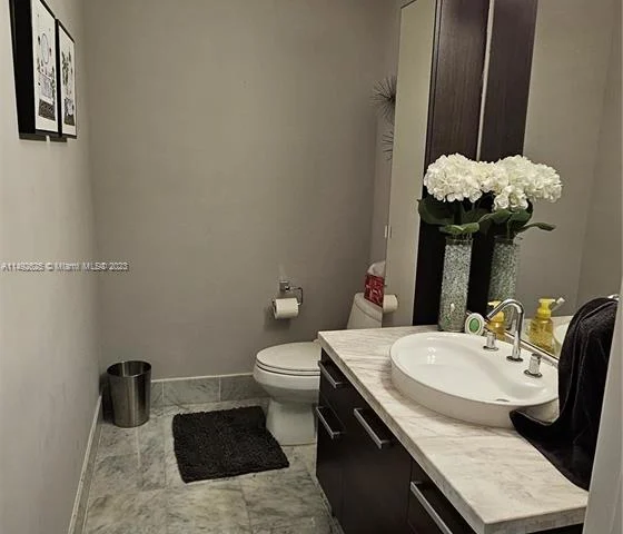 253 NE 2nd St # 618, Miami FL 33132