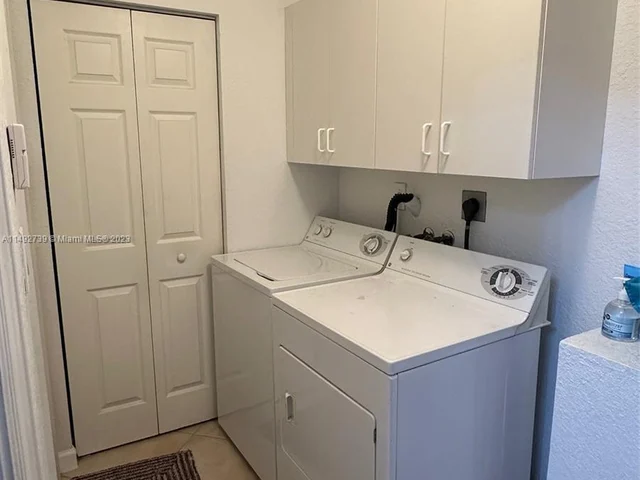 11381 NW 73rd Ter, Doral FL 33178