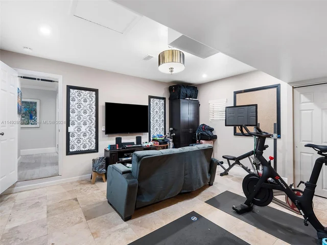 10650 Paris St, Cooper City FL 33026