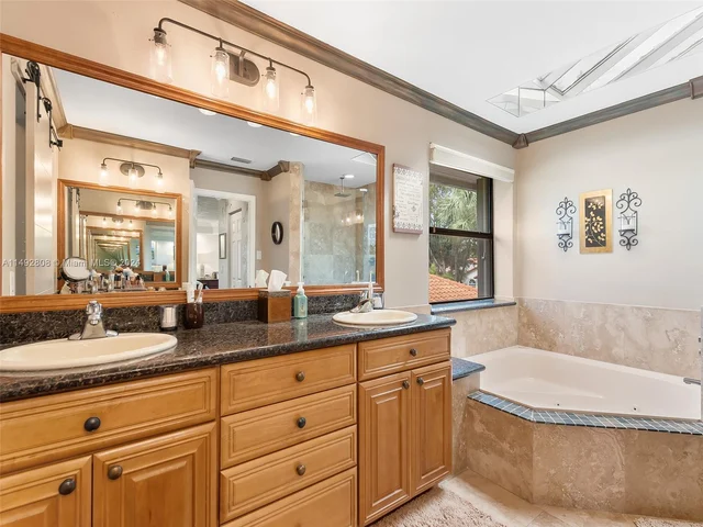 10650 Paris St, Cooper City FL 33026