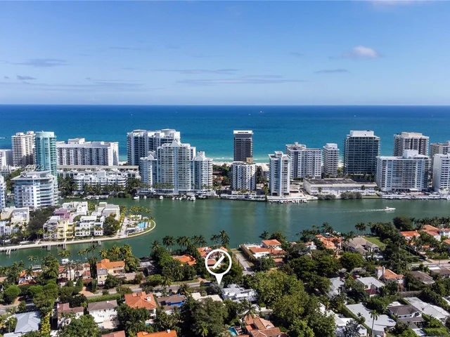 6000-6010 Pine Tree Dr, Miami Beach FL 33140