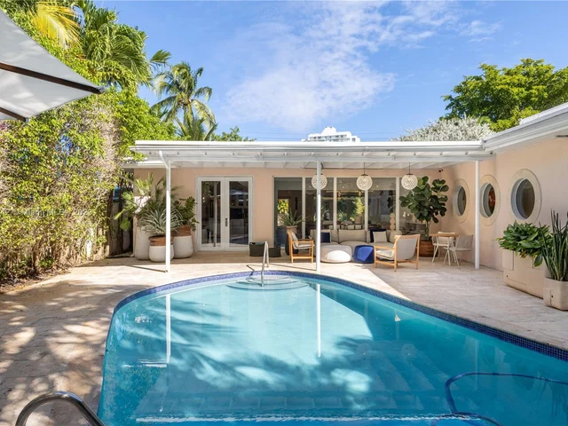 6000-6010 Pine Tree Dr, Miami Beach FL 33140