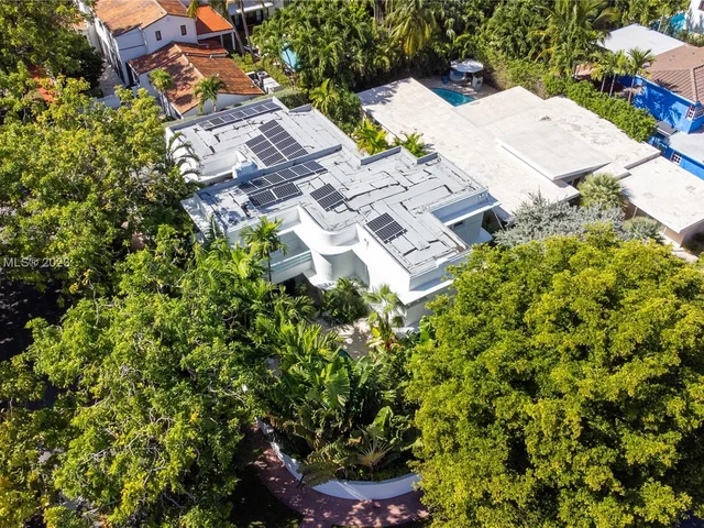 6000-6010 Pine Tree Dr, Miami Beach FL 33140