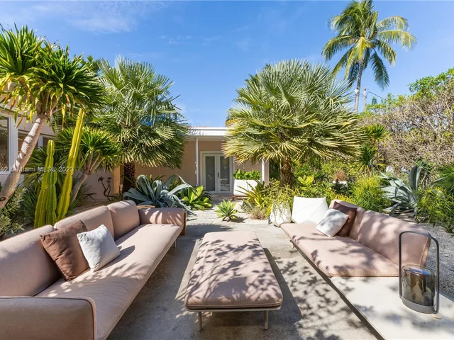 6000-6010 Pine Tree Dr, Miami Beach FL 33140