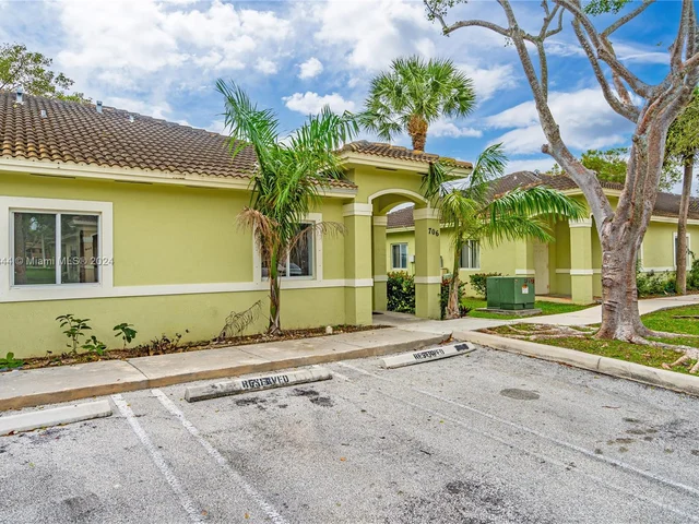 13256 Old Biscayne Dr # 706, Homestead FL 33181