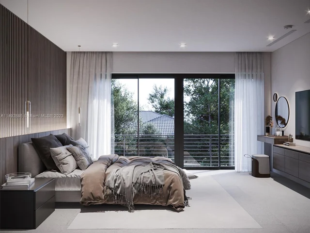 683 NE 68th St, Miami FL 33138