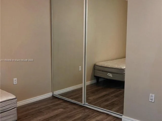 1504 Whitehall Dr # 105, Davie FL 33324