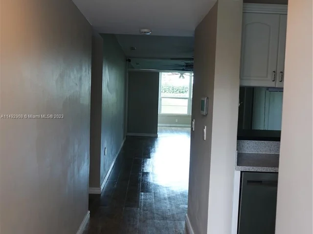 1504 Whitehall Dr # 105, Davie FL 33324