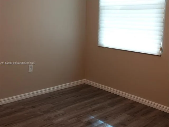 1504 Whitehall Dr # 105, Davie FL 33324