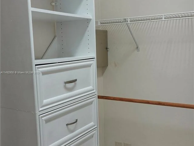 1504 Whitehall Dr # 105, Davie FL 33324