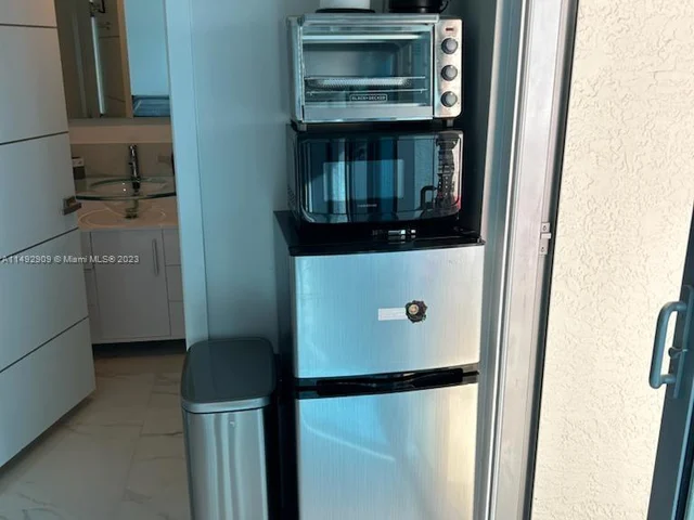 17315 Collins Ave # 555, Sunny Isles Beach FL 33160