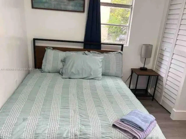 1553 NW 62nd Ter, Miami FL 33147