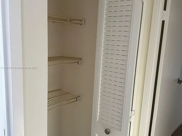 1000 Parkview Dr # 531, Hallandale Beach FL 33009