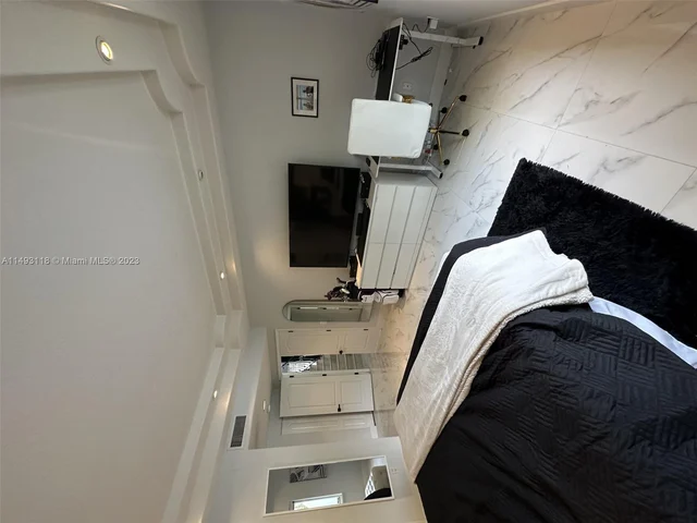 2740 SW 13th St, Miami FL 33145