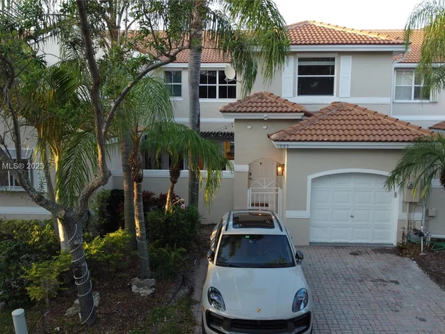 1085 River Birch St, Hollywood FL 33019