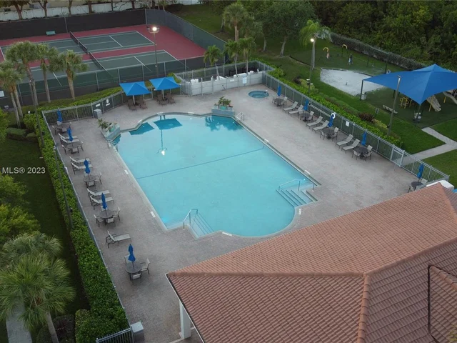 1085 River Birch St, Hollywood FL 33019