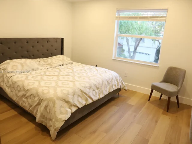 1085 River Birch St, Hollywood FL 33019