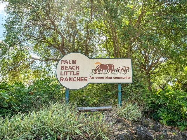 11767 W Rambling Dr, Wellington FL 33414