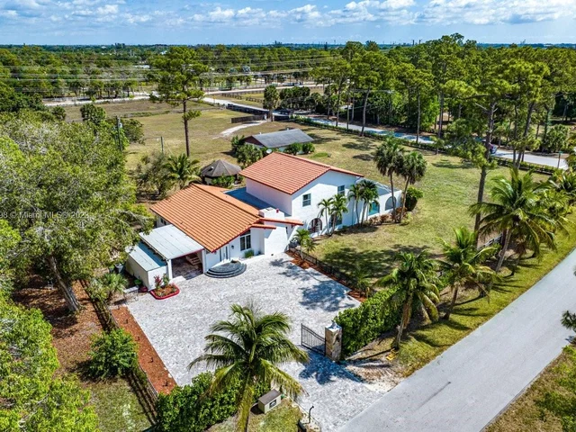 11767 W Rambling Dr, Wellington FL 33414