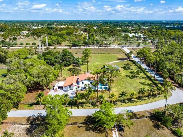 11767 W Rambling Dr, Wellington FL 33414