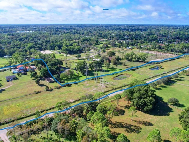 11767 W Rambling Dr, Wellington FL 33414