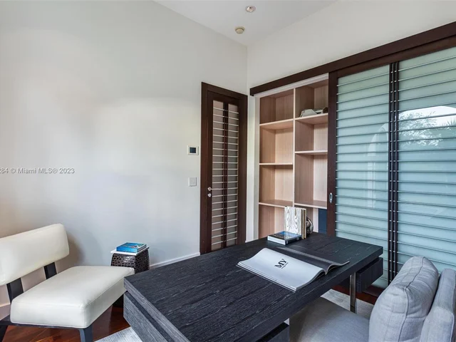 11025 SW 62nd Ave, Pinecrest FL 33156