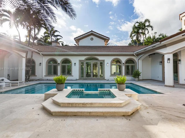 11025 SW 62nd Ave, Pinecrest FL 33156