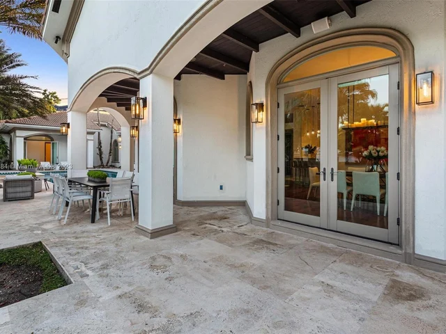 11025 SW 62nd Ave, Pinecrest FL 33156