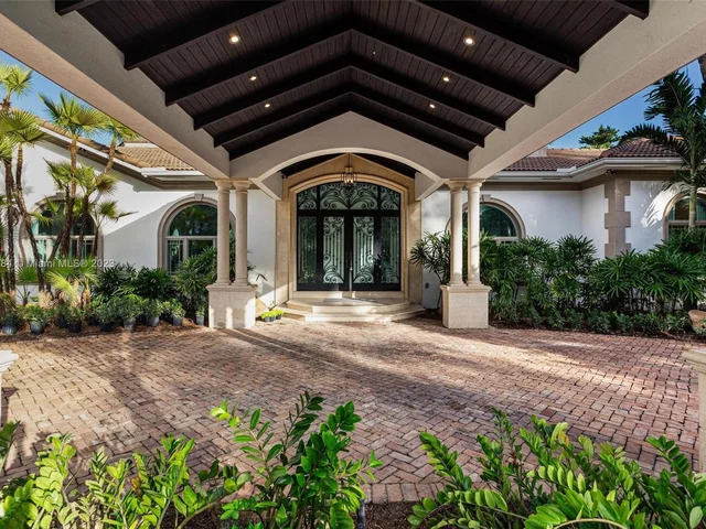 11025 SW 62nd Ave, Pinecrest FL 33156